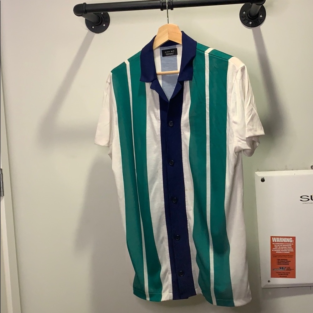 Medium Men's ZARA shirt 🔥
